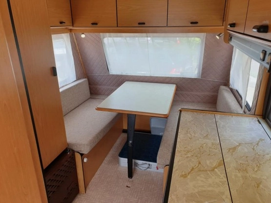                         Burstner Club 390 - DMC 900 kg - zdjęcie 8
                        