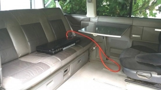                         VW Multivan z wyposażeniem kamperowym. - zdjęcie 1
                        