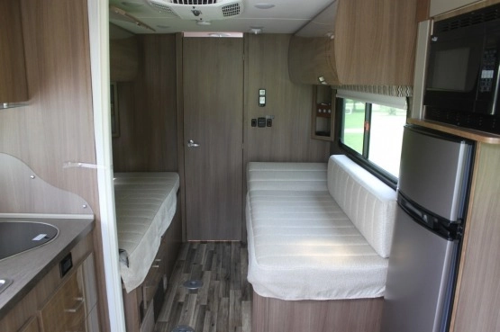                         Winnebago Trend 23D - zdjęcie 16
                        