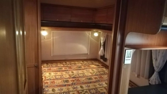                         Przyczepa Kempingowa niemieckiej firmy Ci Wilk 1997 rok, bogate wyposażenie - zdjęcie 2
                        