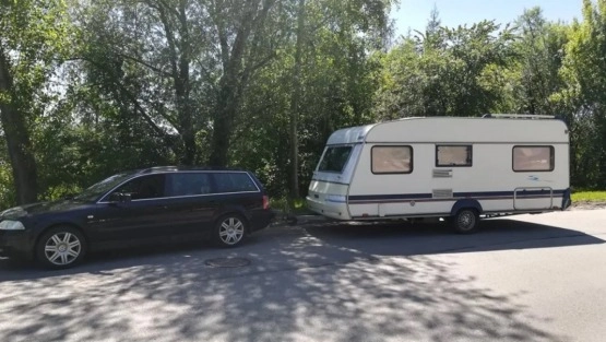                         Przyczepa Kempingowa niemieckiej firmy Ci Wilk 1997 rok, bogate wyposażenie - zdjęcie 5
                        