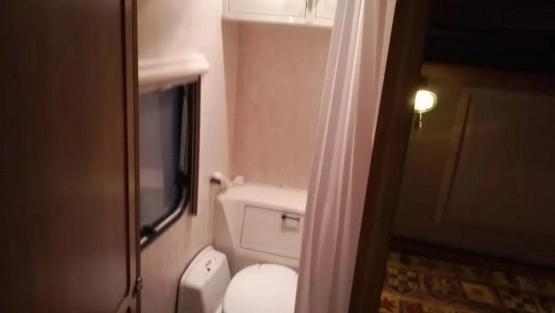                         Przyczepa Kempingowa niemieckiej firmy Ci Wilk 1997 rok, bogate wyposażenie - zdjęcie 6
                        