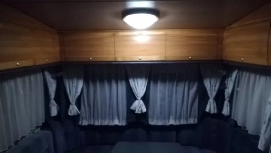                         Przyczepa Kempingowa niemieckiej firmy Ci Wilk 1997 rok, bogate wyposażenie - zdjęcie 7
                        