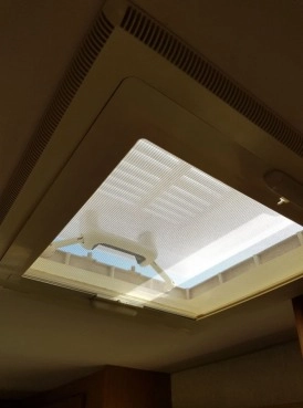                         Zadbana przyczepa Bailey Ranger 500/5 z przedsionkiem i piekarnikiem - zdjęcie 13
                        