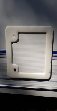                         Zadbana przyczepa Bailey Ranger 500/5 z przedsionkiem i piekarnikiem - zdjęcie 9
                        