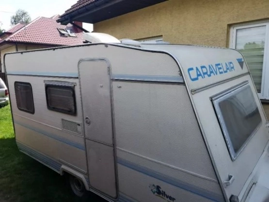                         Caravelair Silver 436, 2 sypialnie, 4 os. DMC 900 kg + przedsionek - zdjęcie 1
                        