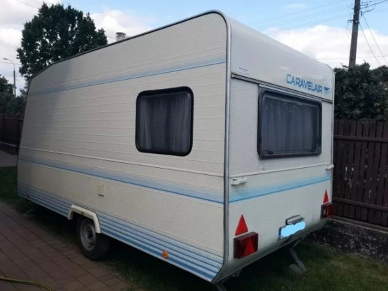                         Caravelair Silver 436, 2 sypialnie, 4 os. DMC 900 kg + przedsionek - zdjęcie 4
                        