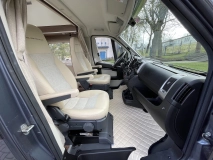                         Voyager XS Automat  - zdjęcie 12
                        