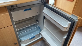                         TEC Tour Live 400 DB – 2006r, śliczna przyczepa 3 osobowa - zdjęcie 14
                        