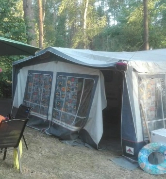                          Chateau LaCar 460 4-5 osobowa z dużym przedsionkiem - zdjęcie 3
                        