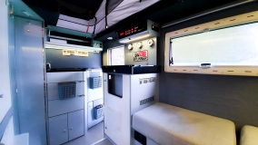                         Mercedes G 270 CDI Kamper wyprawowy 4x4 - zdjęcie 15
                        