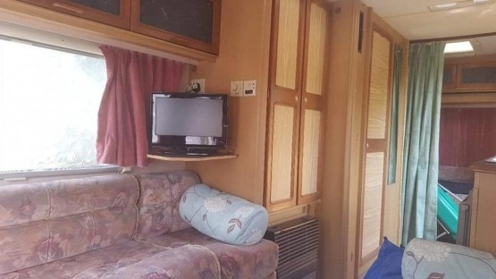                         Przyczepa Swift Challenger 490, 5 osobowa, dni 1250 - zdjęcie 10
                        