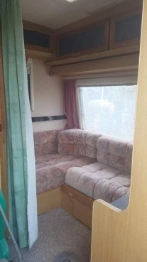                         Przyczepa Swift Challenger 490, 5 osobowa, dni 1250 - zdjęcie 2
                        