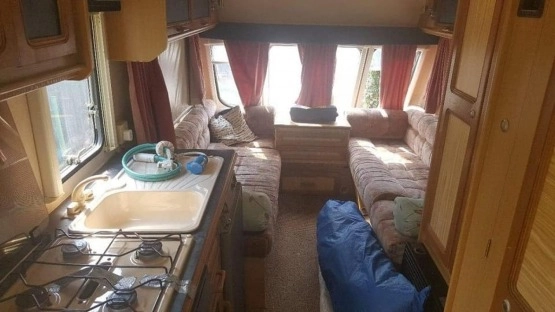                         Przyczepa Swift Challenger 490, 5 osobowa, dni 1250 - zdjęcie 6
                        