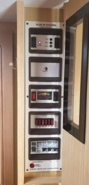                         Przyczepa Swift Challenger 490, 5 osobowa, dni 1250 - zdjęcie 8
                        