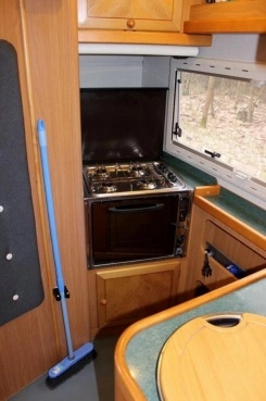                         KAMPER IVECO MOBILVETTA EURO YACHT 170 LX - zdjęcie 5
                        