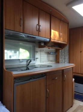                         Przyczepa kempingowa Hobby 440, rok prod. 2007 - zdjęcie 3
                        