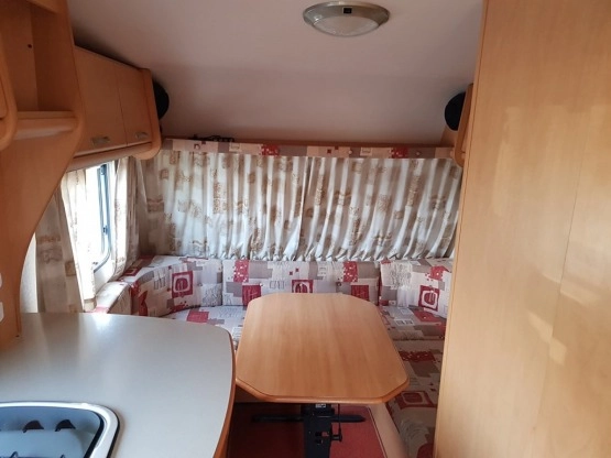                         Przyczepa kempingowa Bailey Discovery 2004 mover, przedsionek - zdjęcie 5
                        