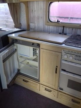                         Przyczepa kempingowa Elddis Hurricane - zdjęcie 2
                        