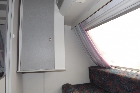                         Przyczepa kempingowa Beyerland Vitesse 430-MD - zdjęcie 11
                        