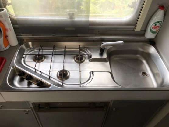                         Przyczepa kempingowa Beyerland Vitesse 430-MD - zdjęcie 21
                        