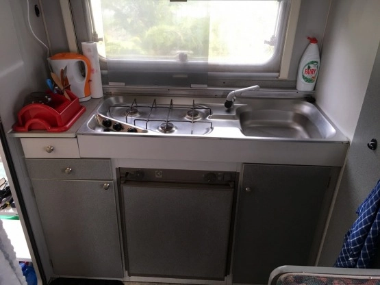                         Przyczepa kempingowa Beyerland Vitesse 430-MD - zdjęcie 24
                        