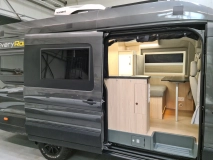                         CamperVan FORD Transit L4H3 2.0 New EcoBlue 170KM - zdjęcie 11
                        