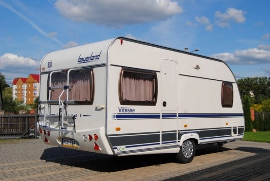                         BEYERLAND Idealne wnętrze! 4 os. z WC! Ciepła woda! Bagażnik DMC 1300 kg - zdjęcie 6
                        