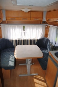                         BEYERLAND Idealne wnętrze! 4 os. z WC! Ciepła woda! Bagażnik DMC 1300 kg - zdjęcie 7
                        