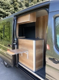                        Ford Transit Kamper VAN automat 185KM, panel słoneczny, 6m długości, FV 23%, camper  - zdjęcie 9
                        