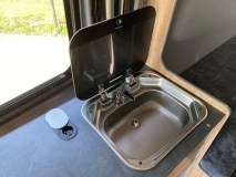                         Ford Transit Kamper VAN automat 185KM, panel słoneczny, 6m długości, FV 23%, camper  - zdjęcie 11
                        