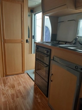                         Przyczepa kempingowa Elddis Odyssey z 2005 roku - zdjęcie 11
                        