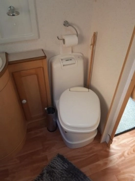                         Przyczepa kempingowa Elddis Odyssey z 2005 roku - zdjęcie 19
                        