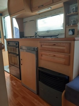                        Przyczepa kempingowa Elddis Odyssey z 2005 roku - zdjęcie 9
                        