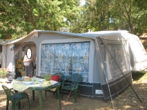                         Sprzedam przyczepę stacjonującą na Lazurowym Wybrzeżu - zdjęcie 8
                        