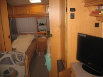                         Sprzedam przyczepę stacjonującą na Lazurowym Wybrzeżu - zdjęcie 6
                        