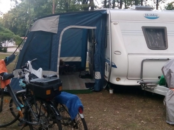                         Sprzedam przyczepę Hobby Excellent Easy 460 - 2003r. - zdjęcie 7
                        