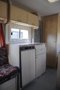                         HOME CAR TANIO! 4-os. z WC! Ogrzewanie! Przedsionek! DMC tylko 1000 kg - zdjęcie 2
                        