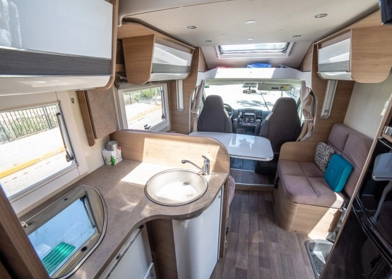                         Fiat Ducato Elnagh T-Loft 530 - zdjęcie 6
                        