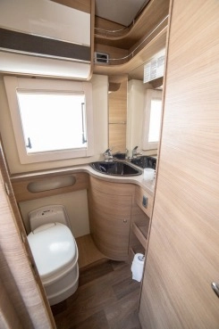                         Fiat Ducato Elnagh T-Loft 530 - zdjęcie 7
                        