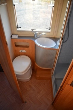                         Mercedes Sprinter Adria 670 SP - zdjęcie 11
                        