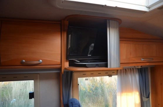                         Mercedes Sprinter Adria 670 SP - zdjęcie 19
                        