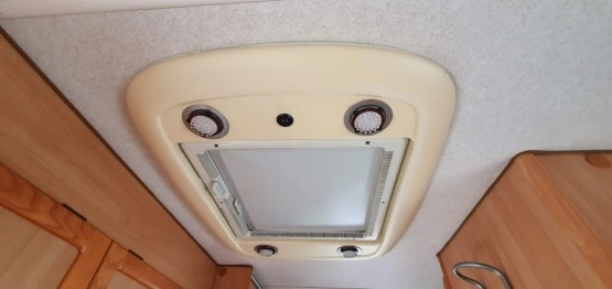                         SPRZEDAM KAMPERA - zdjęcie 4
                        