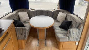                         LMC Ambassador 560 RD – 2004r, 4os przestronna zimowa przyczepa z moverem i przedsionkiem - zdjęcie 7
                        