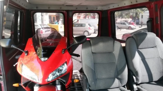                         Zadbany kamper za nieduże pieniądze-przewiezie 4 osoby+motocykl - zdjęcie 14
                        