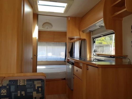                         Przyczepa kempingowa Home-Car 446h DMC 1100kg - zdjęcie 9
                        