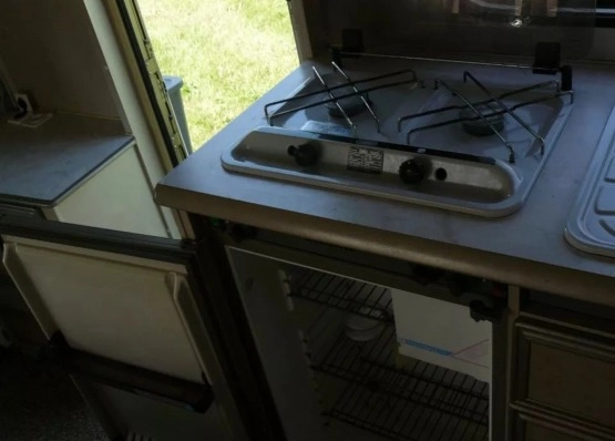                         Kamper Fiat Ducato 1993, 2.5 TD, klima, wspomaganie - zdjęcie 16
                        