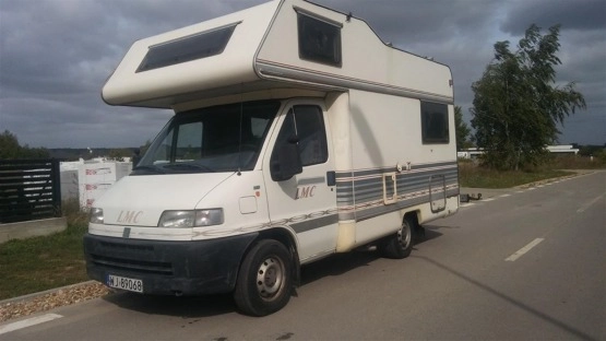                         Do sprzedania kamper LMC z 1998 roku - zdjęcie 14
                        