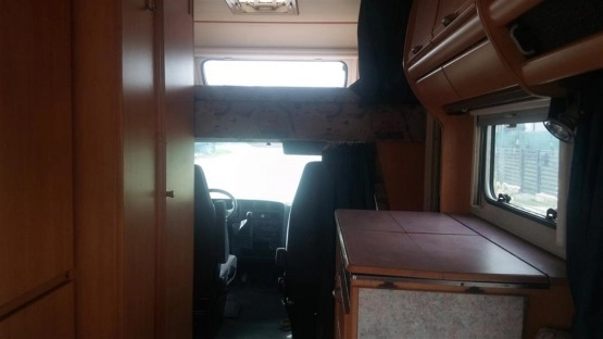                         Do sprzedania kamper LMC z 1998 roku - zdjęcie 20
                        