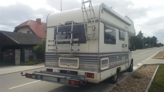                         Do sprzedania kamper LMC z 1998 roku - zdjęcie 21
                        